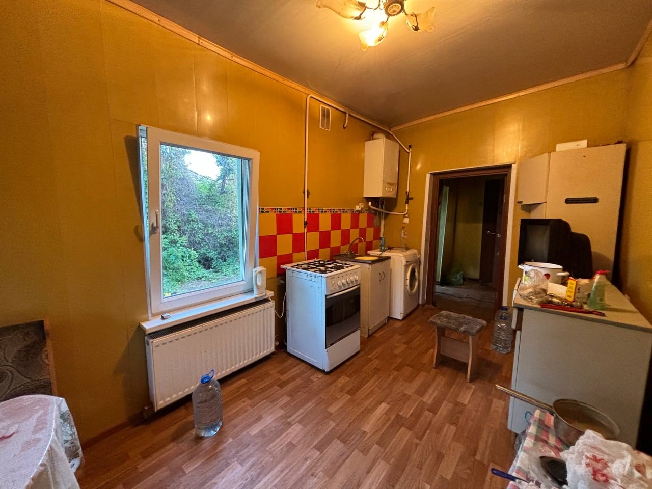 Продам дом п. Николаевка, ул Леженина, площадь 68 кв.м., 3 комнаты, 2 изолированные, большая кухня, санузел в доме, большой широкий участок 17 соток. Широкая асфальтированная улица, рядом река Северский Донец, в шаговой доступности. В поселке есть школа, садик. Цена 2 000 000₽. +79591730175 Татьяна, +79591695...